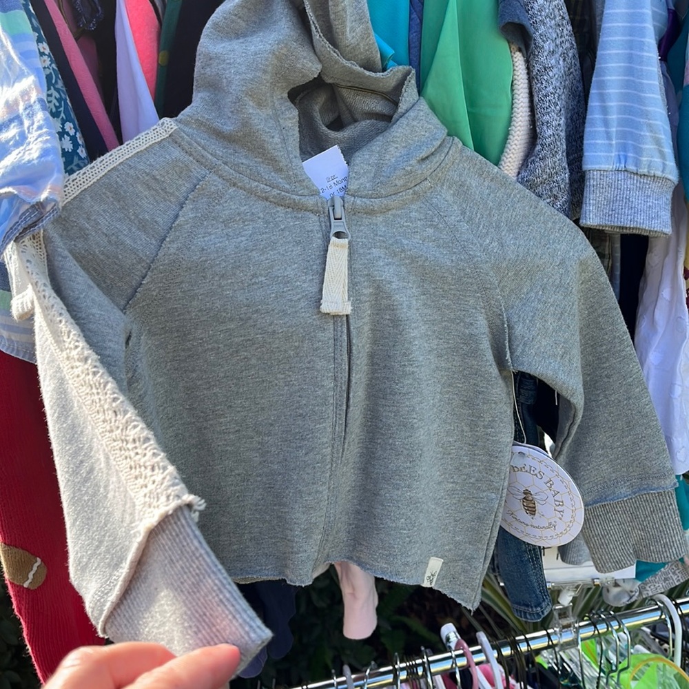 NWT Burt’s Bees Grey Hoodie